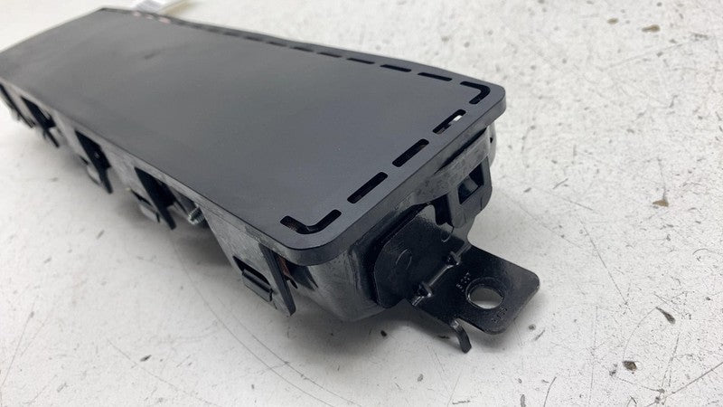 100526000G ⭕ 12-15 Tesla Model S Front Passenger Side Lower Knee Airbag Right 1005260-00-G