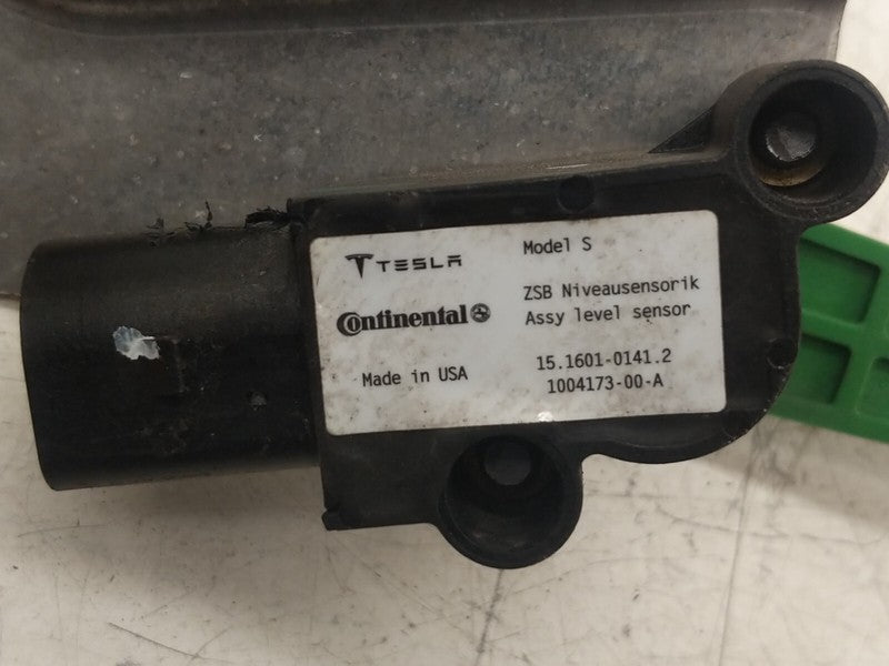 100417300A ⭕ 12-15 Tesla Model S Rear Left Air Suspension Ride Height Sensor 1004173-00-A