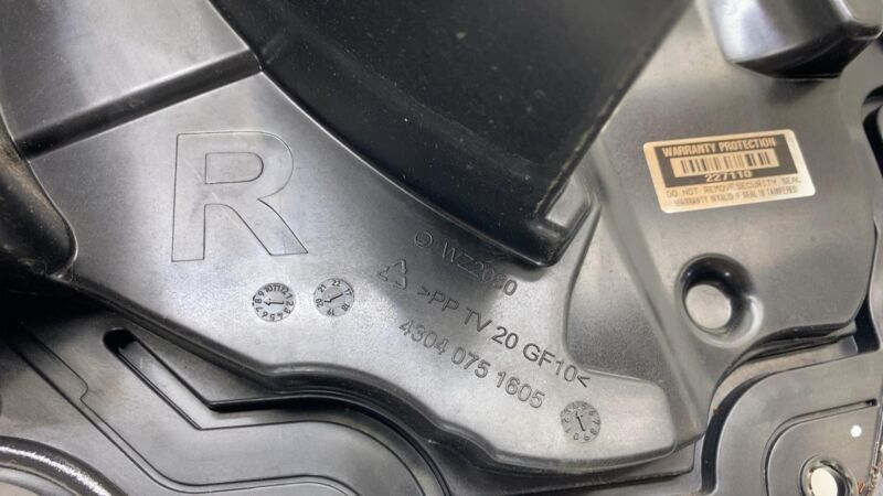 4304 075 1605 ⭕ 2019-2023 Audi e-Tron Front Right Door Subwoofer Speaker Bass Box 43040751605