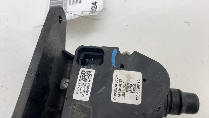 PT00017706-D ⭕2022-2024 Rivian R1T A/C Heater Cooling Control 1-way Valve w/ Hose PT00017706D