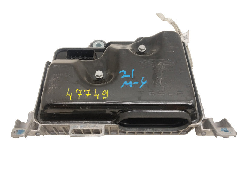 ⭕ 20-24 Model Y Front Vehicle Controller Module w/ Cover Shield OEM 14