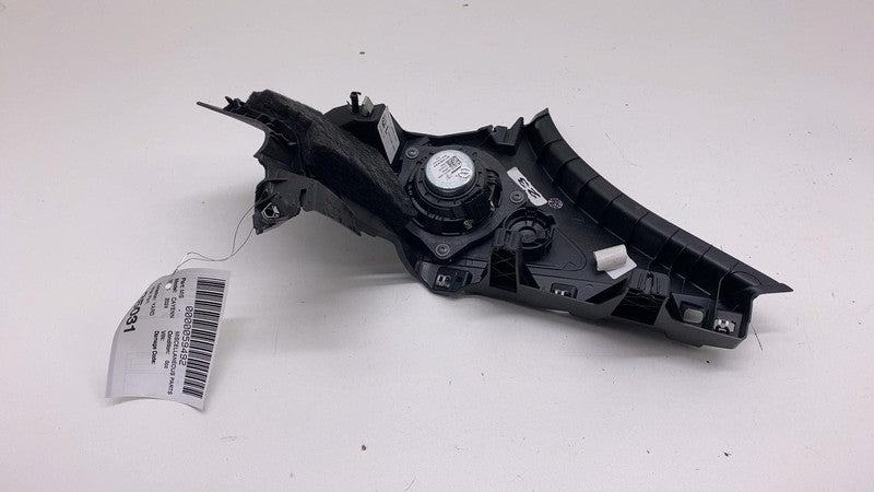 9Y3.867.245 ⭕ 2019-2024 Porsche Cayenne Rear Left Quarter D-Pillar Trim w/ Speaker 9Y3867245