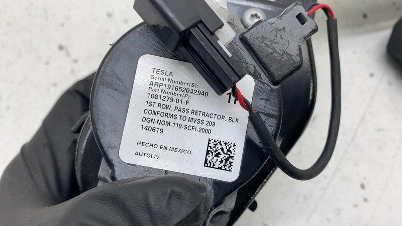 ⭕ 17-23 Tesla Model 3 Front Passenger Side 1st Row Seat Belt & Retract