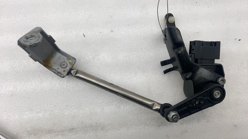 P11 SSRF00 00 ⭕2022-2024 Lucid Air Front Suspension Height Level Sensor Assembly P11-SSRF00-00