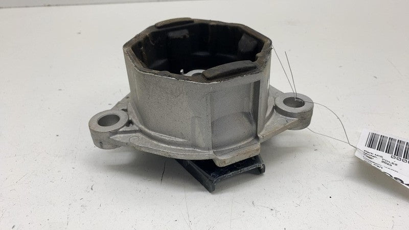 ⭕ 2021-2023 Polestar 2 Front Left or Right Engine Motor Mount Bracket Insulator