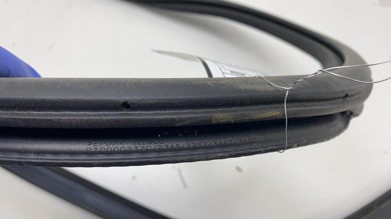 ⭕ 22-24 Rivian R1T R1S Front Passenger Side Door Weatherstrip Rubber Seal Right