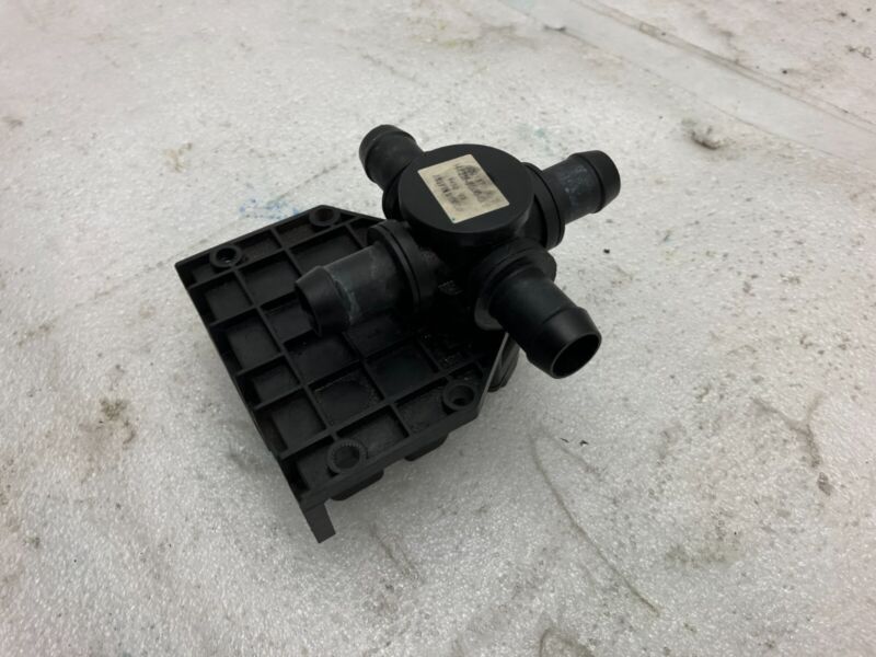 600737000B 2012-2020 Tesla Model S X Coolant Pump Cooling Valve Actuator 4-Way 6007370-00-B