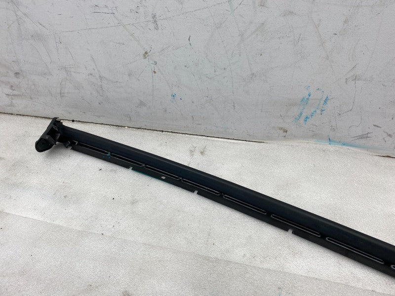 1090636 00 A ⭕ 2016-2022 Model X Rear Upper Falcon Door Glass Seal & Bracket OEM 1072079-00-B