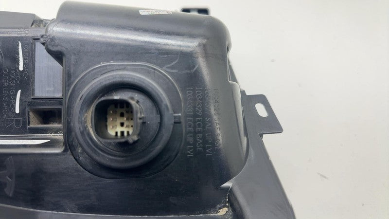 1034325 ⭕ 2016-2020 Tesla Model X Passenger Side Fog Light Lamp Right Assembly 1034325