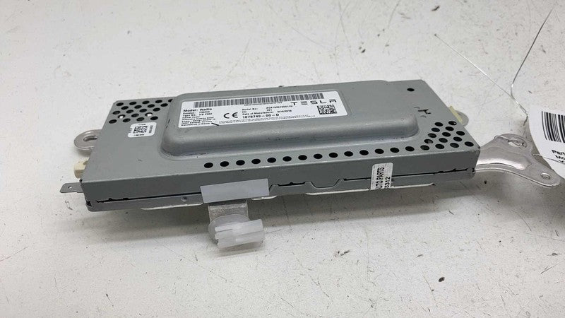 107974900D ⭕ 2017-2023 Tesla Model 3 Harman Becker Radio FM/HD Receiver Module 1079749-00-D