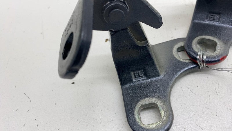 ⭕ 2020-2026 Tesla Model Y Front Left Upper & Lower Door Hinge Closure