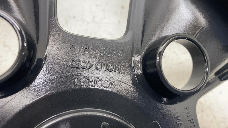 PT00032823D ⭕ 2022-2024 Rivian R1T 21" Road Wheel Aero Cover Center Hub Cap SET PT00032823-D