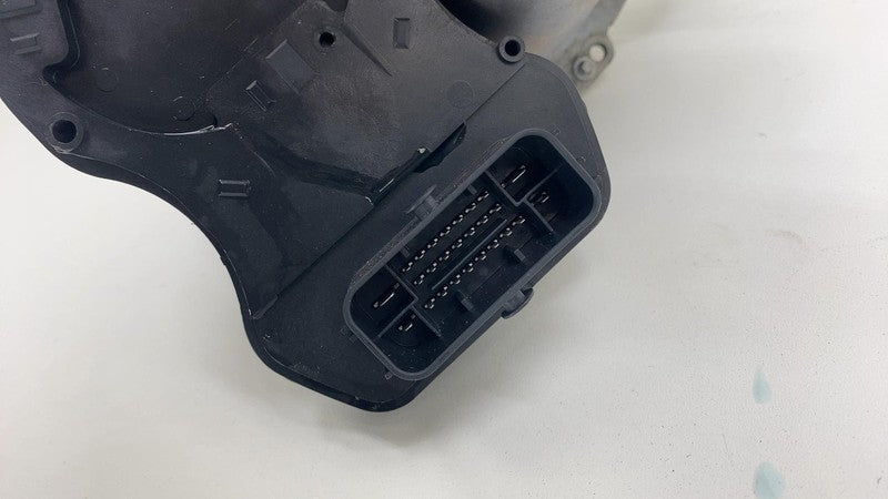 142067100A 2021-2024 Tesla Model S MS Electromechanical Brake iBooster Servo with Reservoir