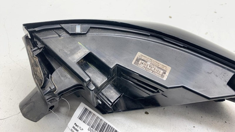 Tail Light Assembly VOLKSWAGEN ID4 Left 25