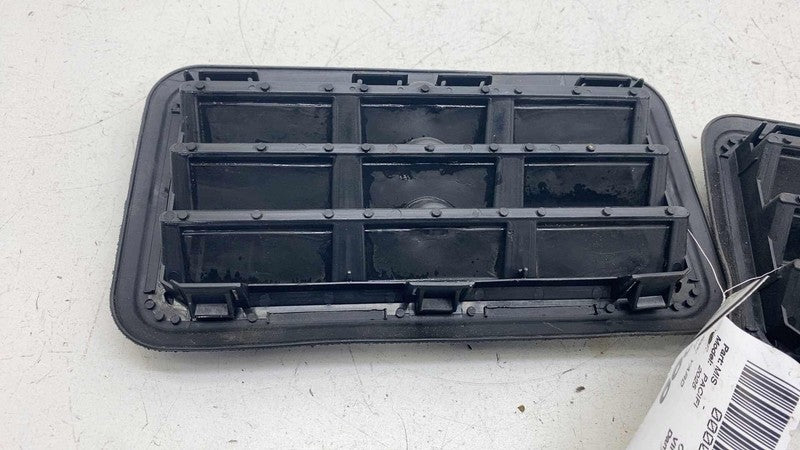 68170766 AB ⭕ 17-25 Chrysler Pacifica Rear Left & Right Quarter Air Vent Grille 68170766AB
