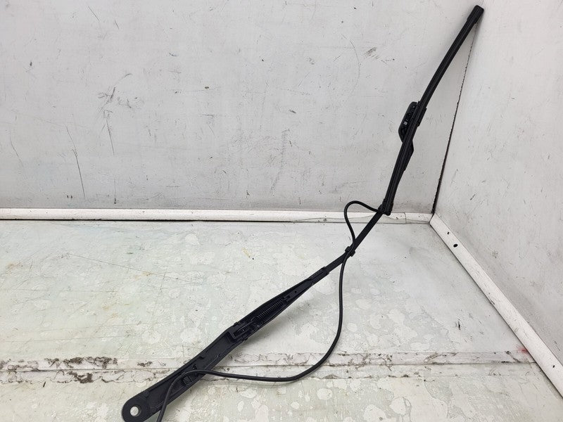 107672900C ⭕ 2017-2022 Tesla Model 3 Front Windshield Wiper Arm & Blade Right 1076729-00-C