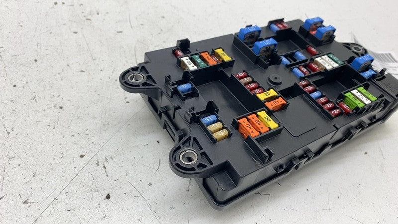 PT00031575E 2022-2024 Rivian R1T R1S Left Dash Fusebox Power Relay Control Module ECM Assy