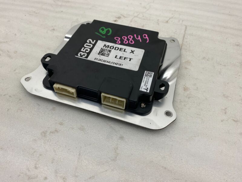1037222-00-F 2016-2020 Tesla Model X Front Driver Side Door Controller Control Module Left LH