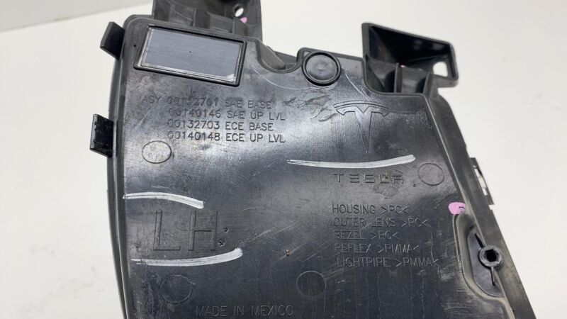 600591300F 2012-2020 Tesla Model S Front Driver Side LED Fog Light Cornering Lamp Left Assy