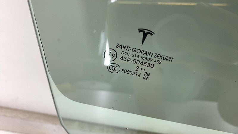 E9 43R-004530 ⭕ 2017-2019 Tesla Model 3 Front Passenger Door Window Glass Right (Single Pane)