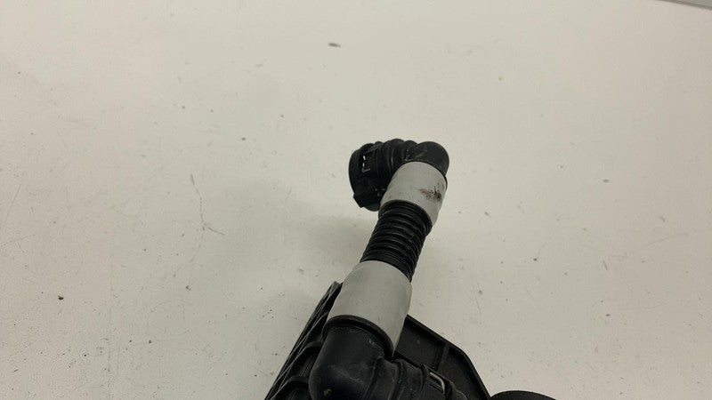 PT00017706-D ⭕2022-2024 Rivian R1T A/C Heater Cooling Control 1-way Valve w/ Hose PT00017706D