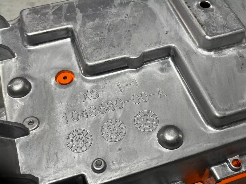 104868000A ⭕ 12-15 Model S Rear 1-Phase High Voltage Junction Box Dual Motor 1048680-00-A