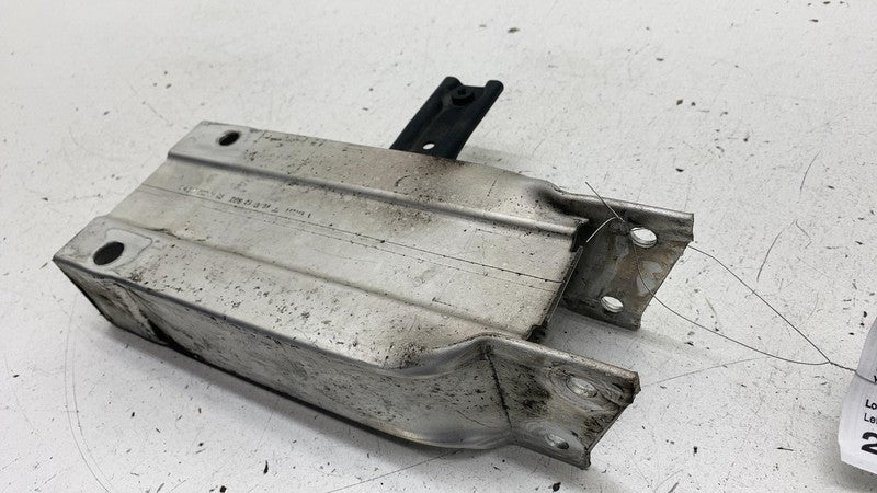 A 212 620 09 95 ⭕10-16 Mercedes E350 E-Class Front Left Bumper Reinforcement Bracket A2126200995