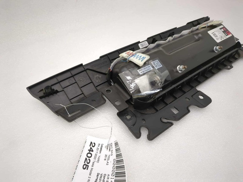 1077826-00-D ⭕ 2017-2023 Tesla Model 3 Y Right Lower Knee Safety Airbag Module 1077826-00-D