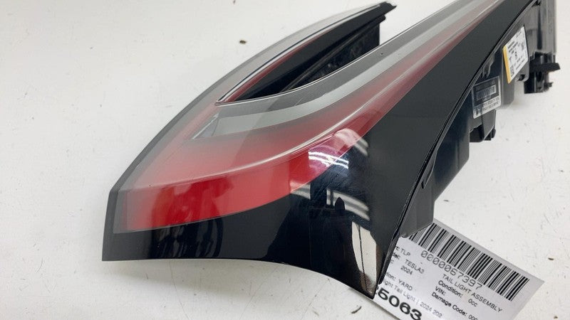 1691500-00-F ⭕ 24-25 Model 3 Rear Passenger Taillight Quarter Tail Lamp Right RH 1691500-00-F