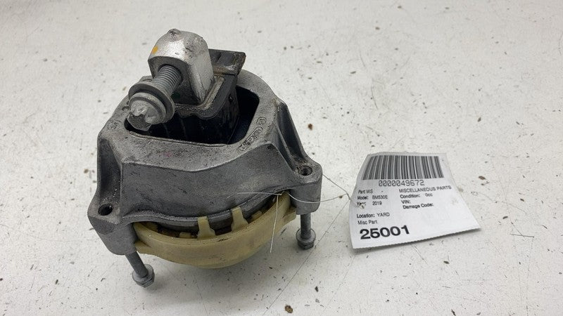 6883245-02 2018-2020 BMW 530e G30 Front Driver Side Engine Motor Mount Bracket Support Left