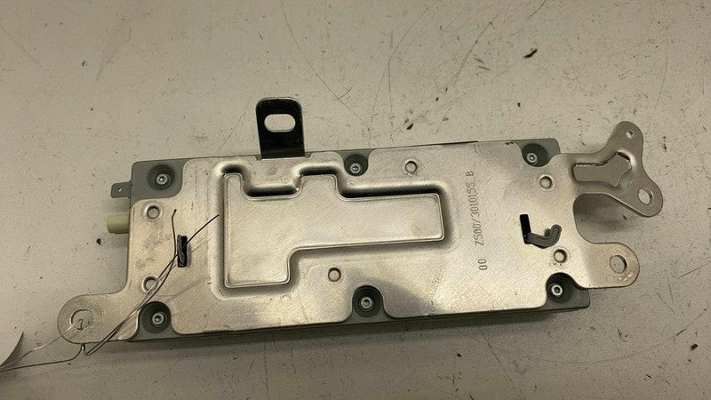 107974900D ⭕ 2017-2023 Tesla Model 3 Harman Becker Radio FM/HD Receiver Module 1079749-00-D