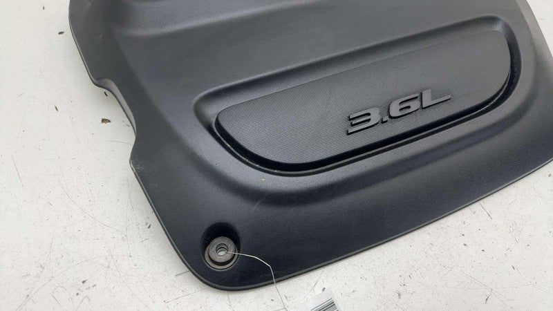 04861764AE ⭕ 2017-2025 Chrysler Pacifica 3.6L Engine Motor Top Appearance Cover 04861764AE