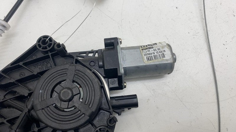85692809 ⭕23-25 Chevrolet Silverado 1500 Front Right Door Window Regulator Motor 85692809