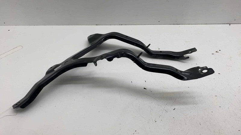 1807706-00-H ⭕ 24-25 Tesla Cybertruck Rear Driver Diffuser Mount Bracket Left LH 1807706-00-H