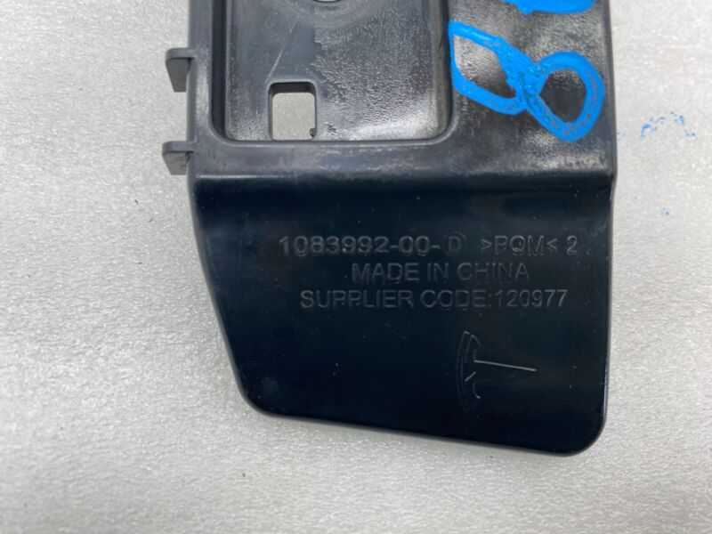108399200D 2017-2023 Tesla Model 3 M3 Rear Left Bumper Taillamp Taillight Mount Bracket LH