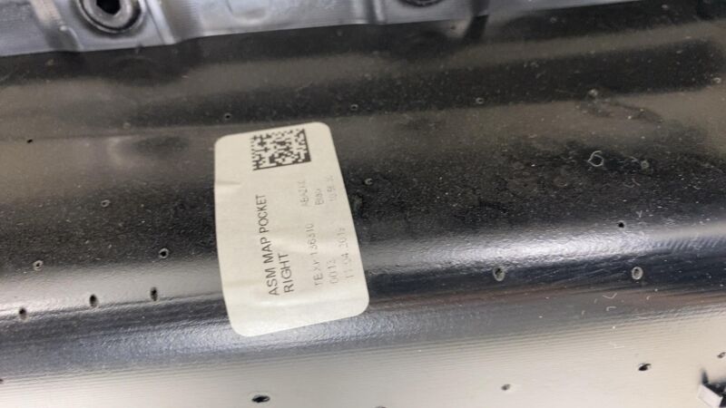 1055483-21-L ⭕ 2016-2020 Model X Front Passenger Side Door Panel Trim Card Right 1055483-21-L