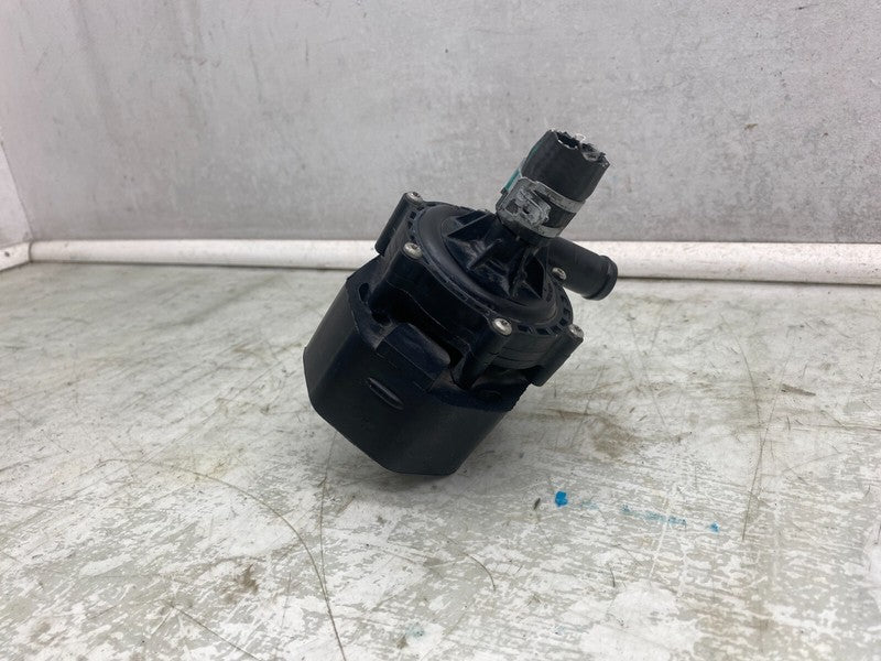 1035348 00 F 2016-2020 Tesla Model S X Cooling System Auxiliary Water Coolant Pump FWD Assy