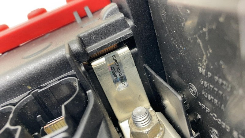 2018-2023 BMW 530e G30 Positive Battery Cable Distribution Fuse Box 68