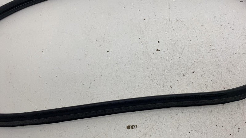 ⭕ 2021 2022 2023 Polestar 2 Rear Trunk Tailgate Weatherstrip Rubber Seal Assy