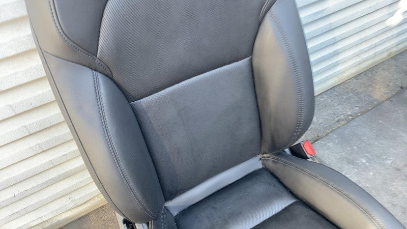 ⭕ 24-25 Tesla Model 3 Front Passenger Side 1st Row Seat Perforated Black Right