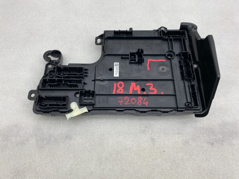 156745500C 2017-2023 Tesla Model 3 M3 Left Low Voltage Controller Electronic Control Module