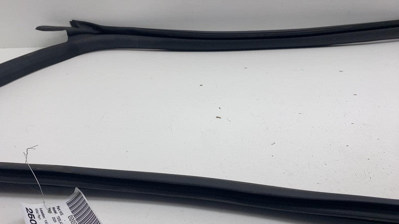 191098300E ⭕ 24-25 Model 3 Front Left Primary Body Weatherstrip Rubber Seal LH 1910983-00-E