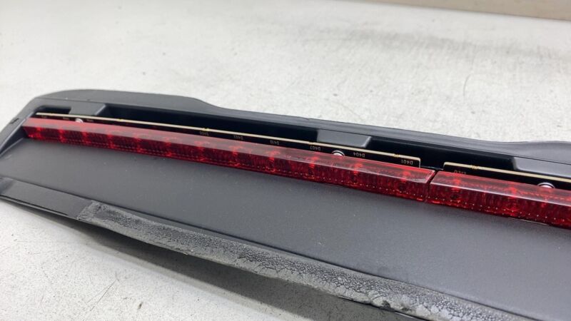 600591700C 2012-2020 Tesla Model S Rear Center High Mounted Stop Light Third 3rd Brake Assy