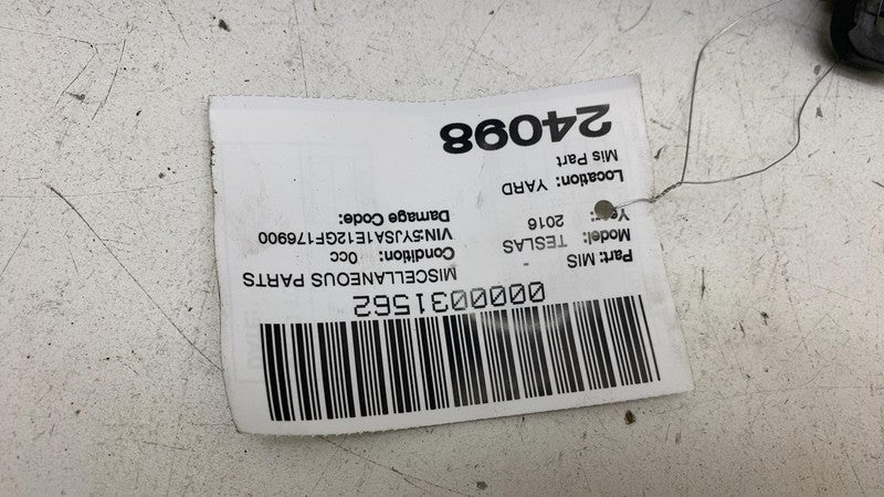 ⭕16-20 Model S Front Trunk Frunk Engine Bay Under Hood Fuse Box 12V 10