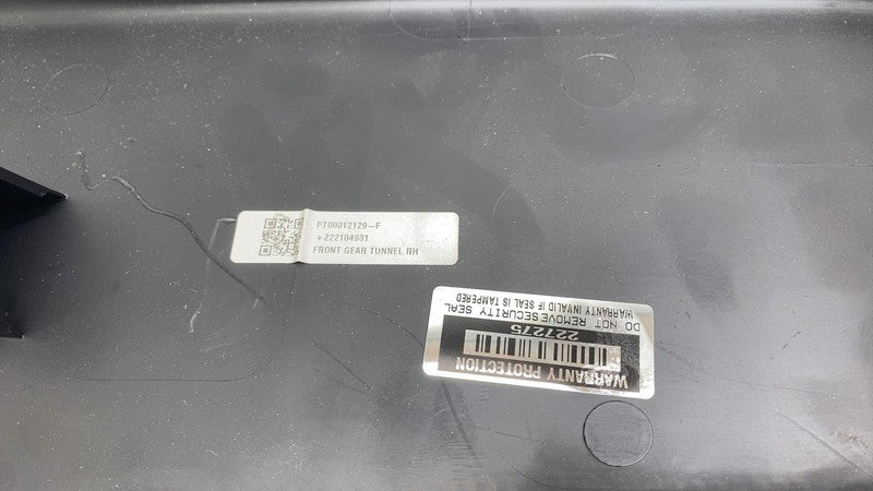 PT00012129 ⭕2022-2024 Rivian R1T Front Right Gear Tunnel Trim Cover Panel Button PT00012129