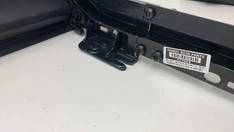 185212597D ⭕ 24-25 Tesla Cybertruck Lower Tonneau Horizontal Guide Rail Trim 1852125-97-D