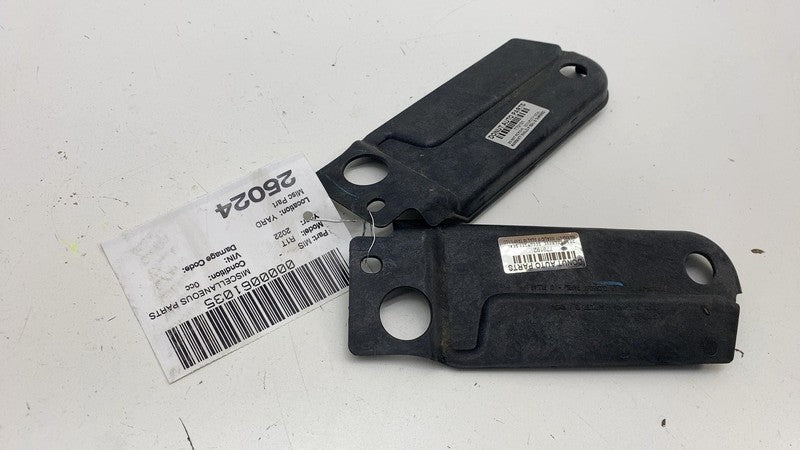 ⭕ 2022-2024 Rivian R1T Rear Left & Right D-Pillar Closeout Trim Panel