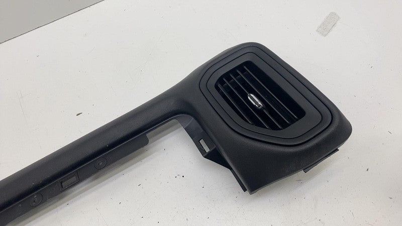 ⭕ 2025 Chevrolet Silverado 1500 Dash Center Right Side Bezel w/ Vent R