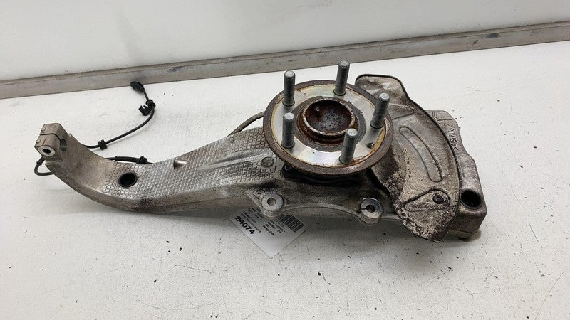 600701800C 12-15 Model S Front Right Spindle Knuckle w/ Wheel Hub & Sensor RWD 6007018-00-C