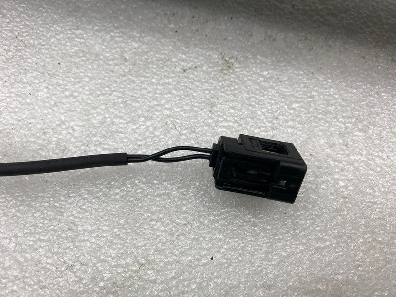 1006024 ⭕ 16-20 Model X Rear Right Trunk Liftgate Pinch Sensor Trim Cover 1042411-00-B